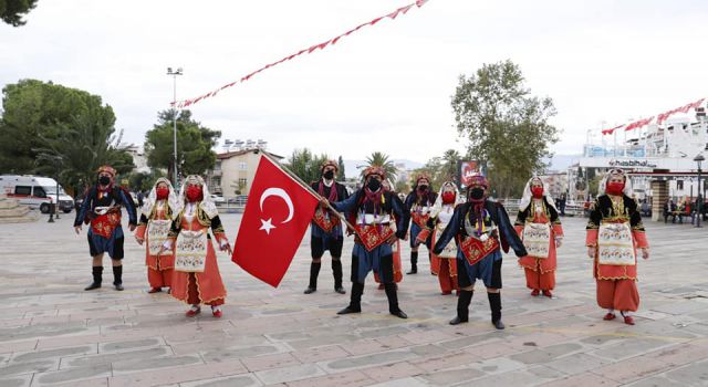 Alaşehir'de Cumhuriyet Bayramı Coşkulu Kutlandı.