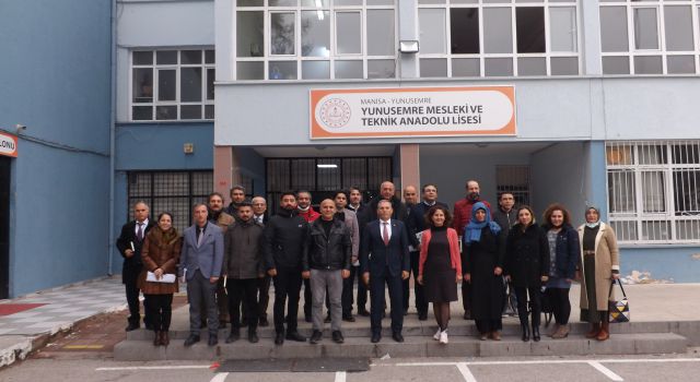 Yunusemre’de Meslek Lisesi Müdürleri Toplantısı Yapıldı