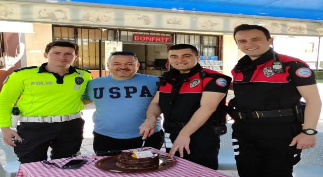 "kavga var' diye çağrılan polislere pasta sürprizi