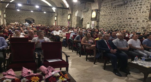 Manisa Hasan Türek Anadolu Lisesinden muhteşem “Şiir ve müzik dinletisi”